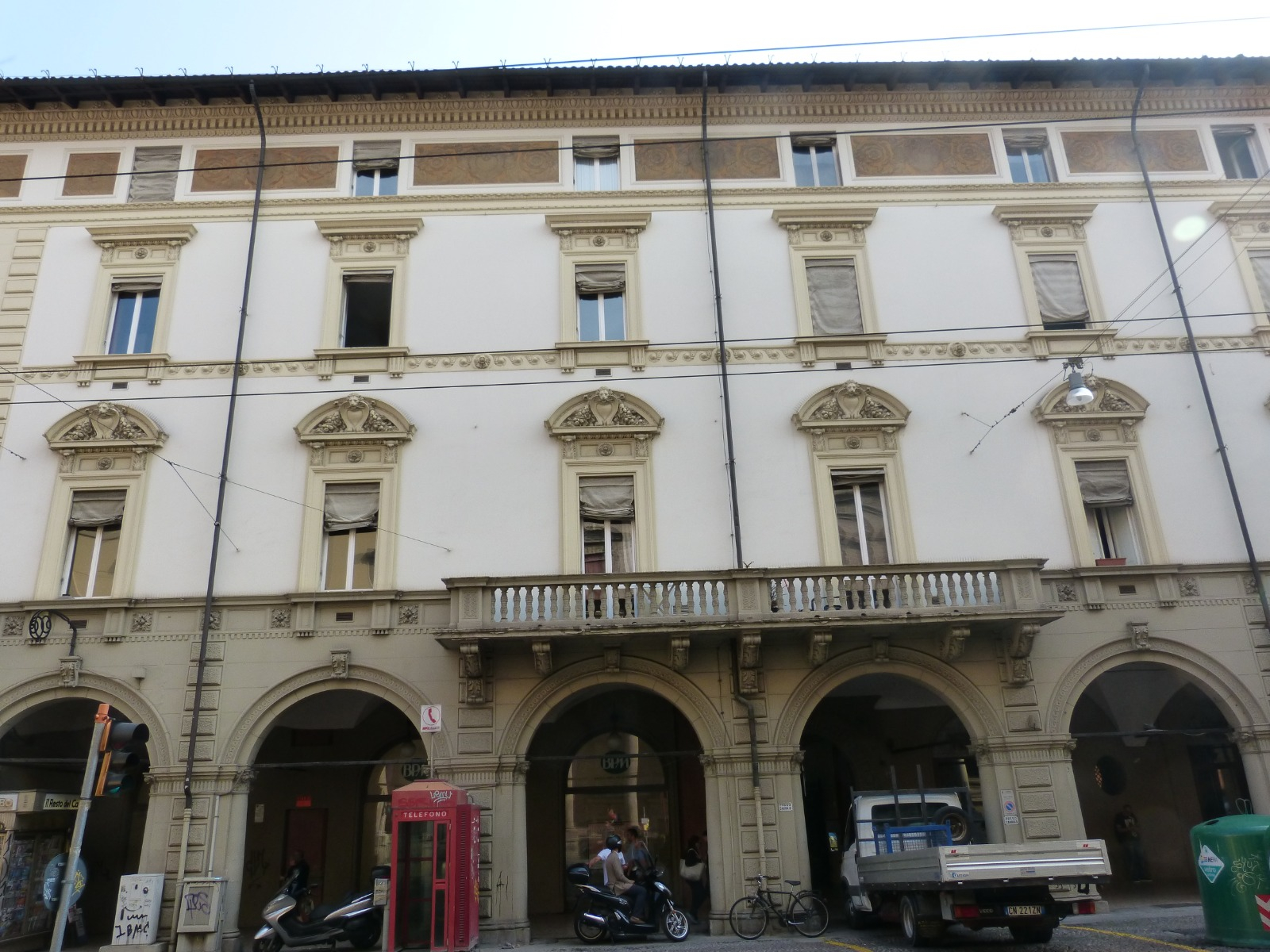 Residenza Piazza Santo Stefano Palazzo Garganelli